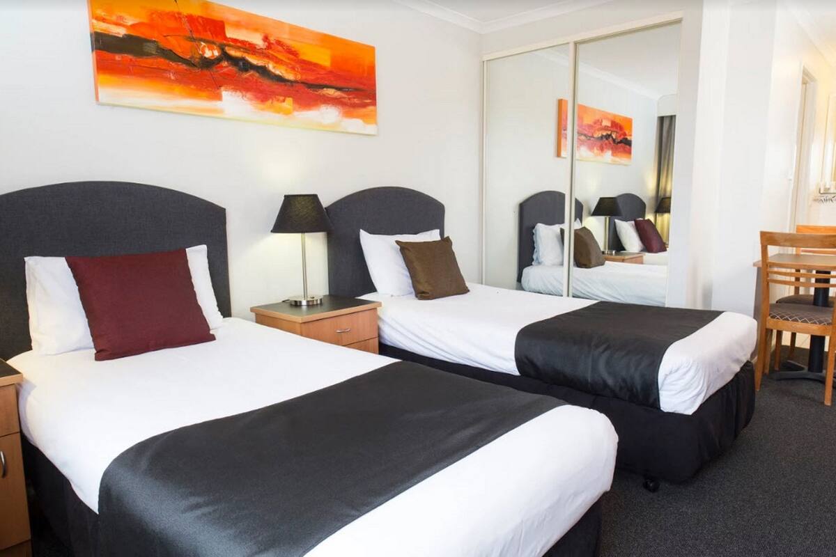 deluxe two singles room | 1 bedroom, desk, iron/ironing board, free wifi