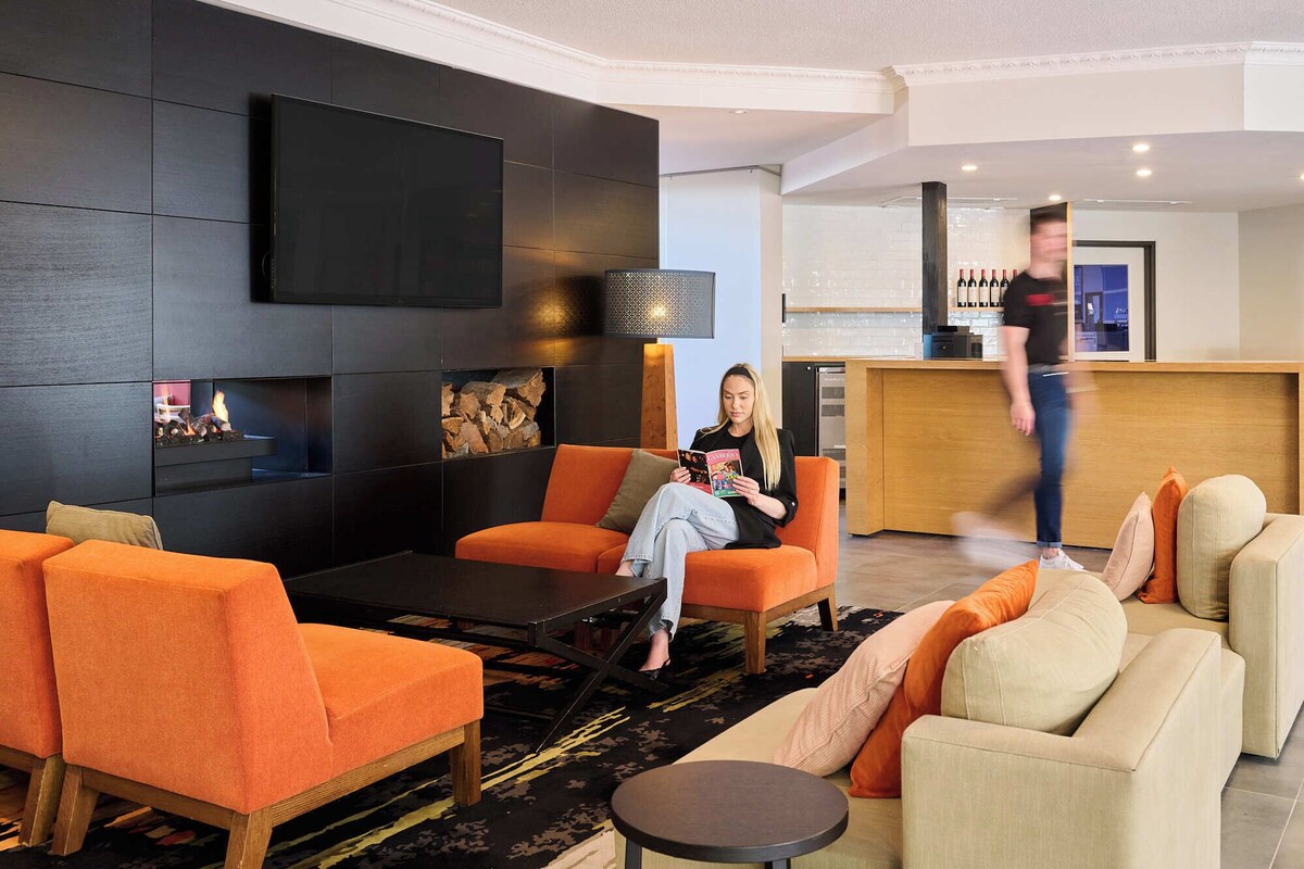 Abode Tuggeranong