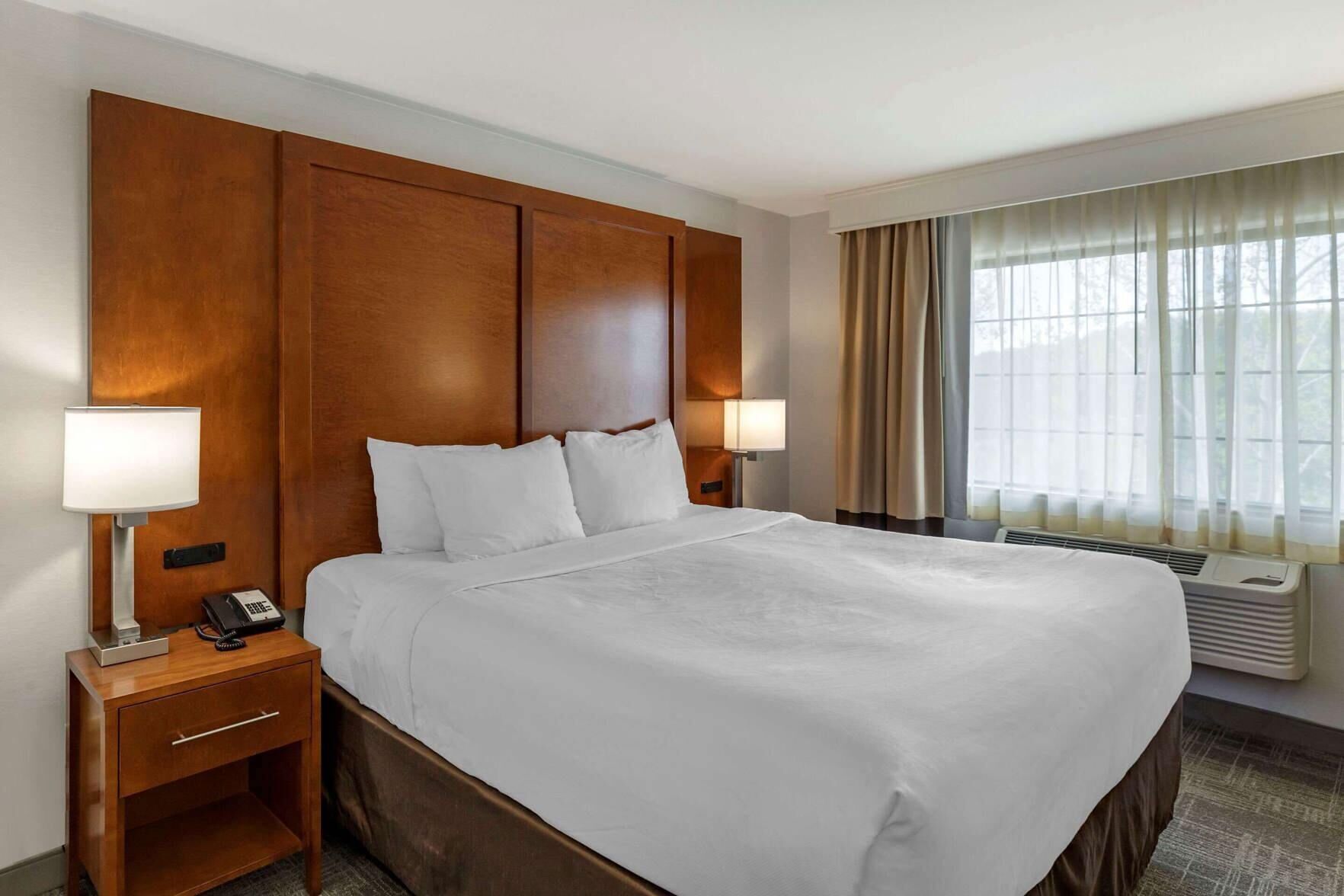 1 dormitorio, ropa de cama de alta calidad, escritorio
