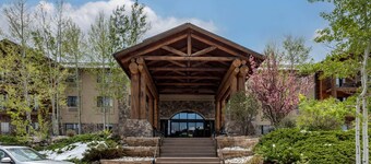 Comfort Suites Golden West on Evergreen Parkway