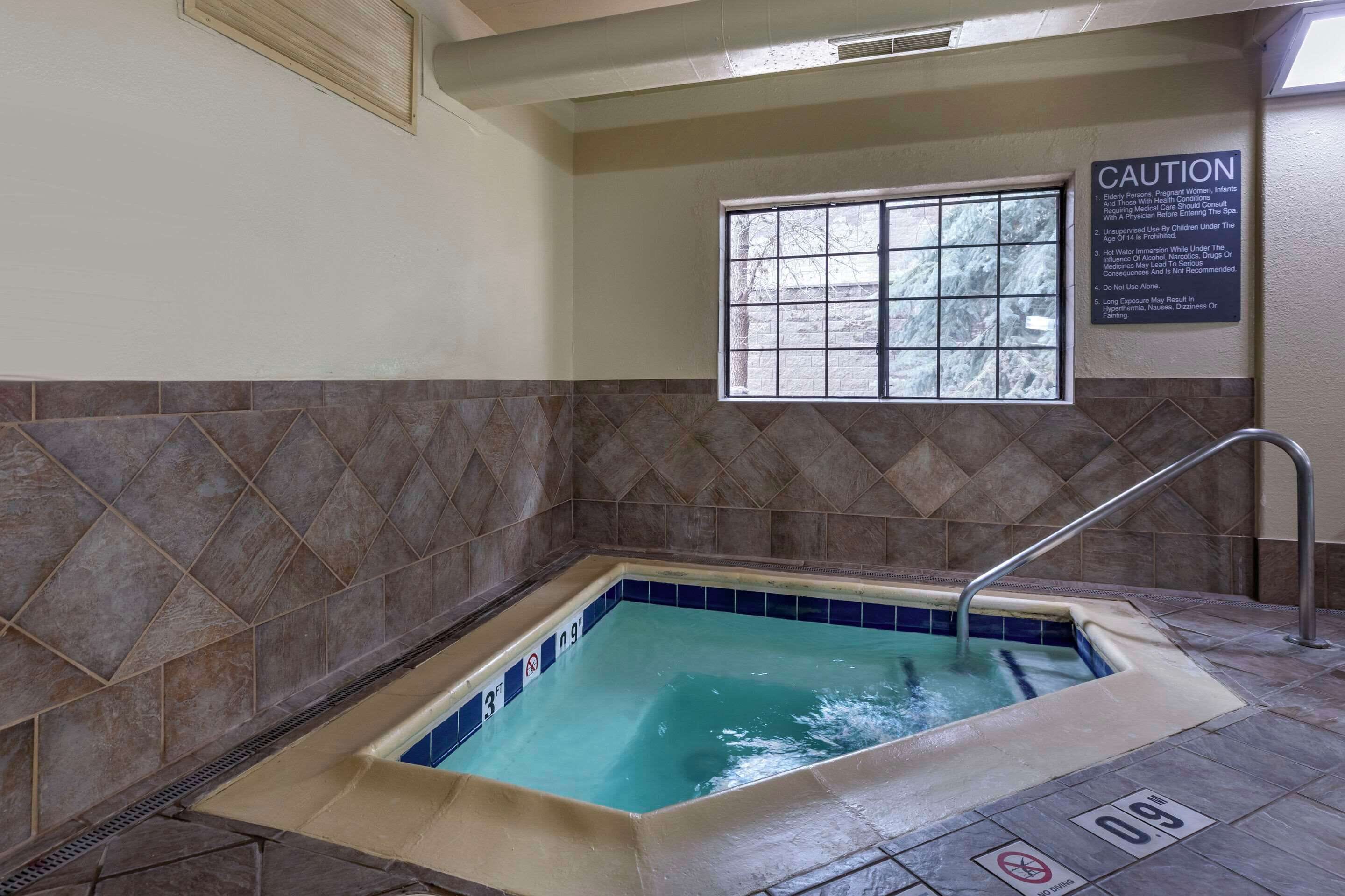 indoor pool, pool loungers