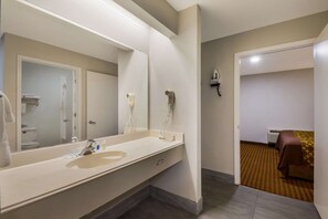 Desk, laptop workspace, blackout curtains, iron/ironing board - Rodeway Inn & Suites Corpus Christi Northwest (Corpus Christi)