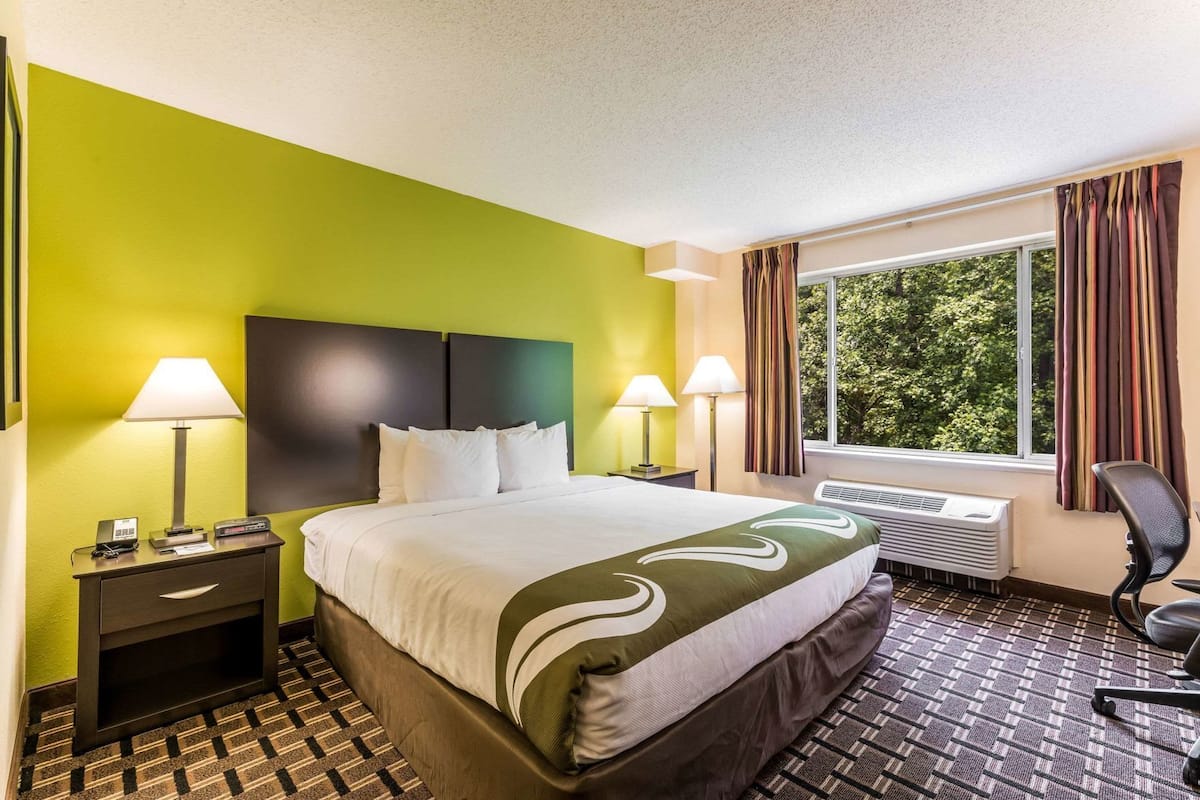 Fer et planche à repasser, lits bébé (gratuits), Wi-Fi gratuit