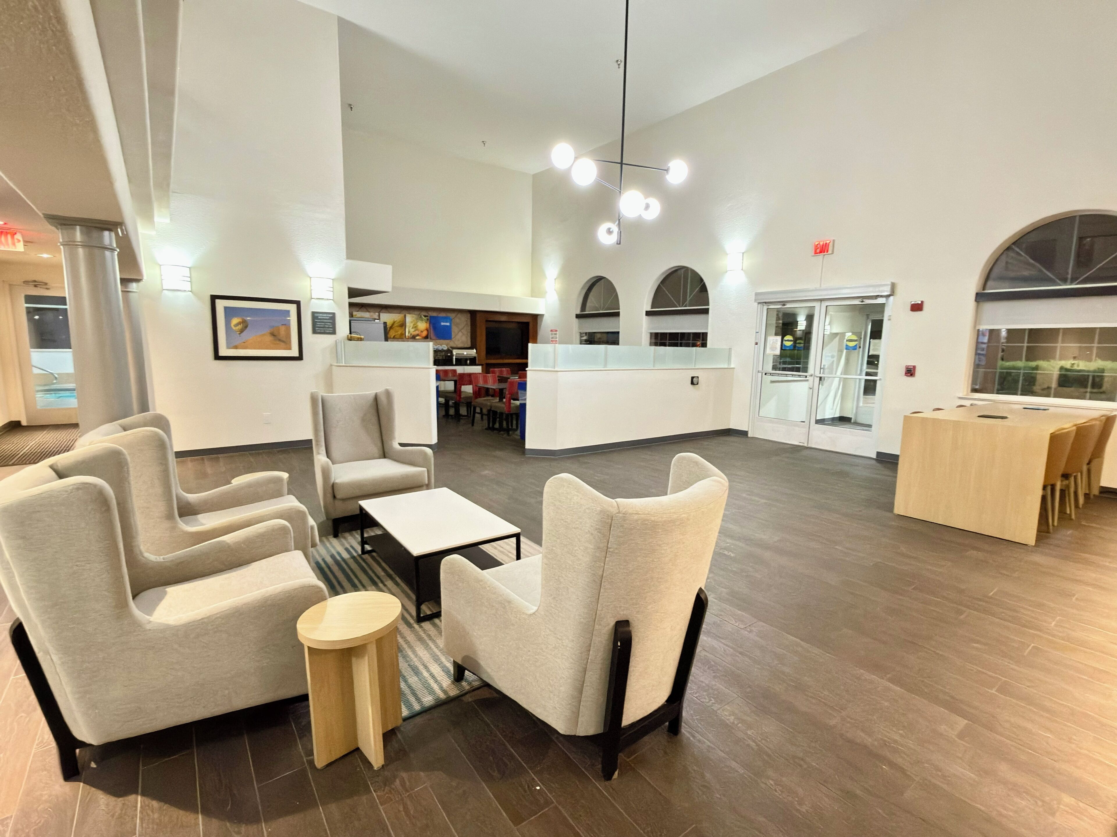 Flat-screen TV, pay movies