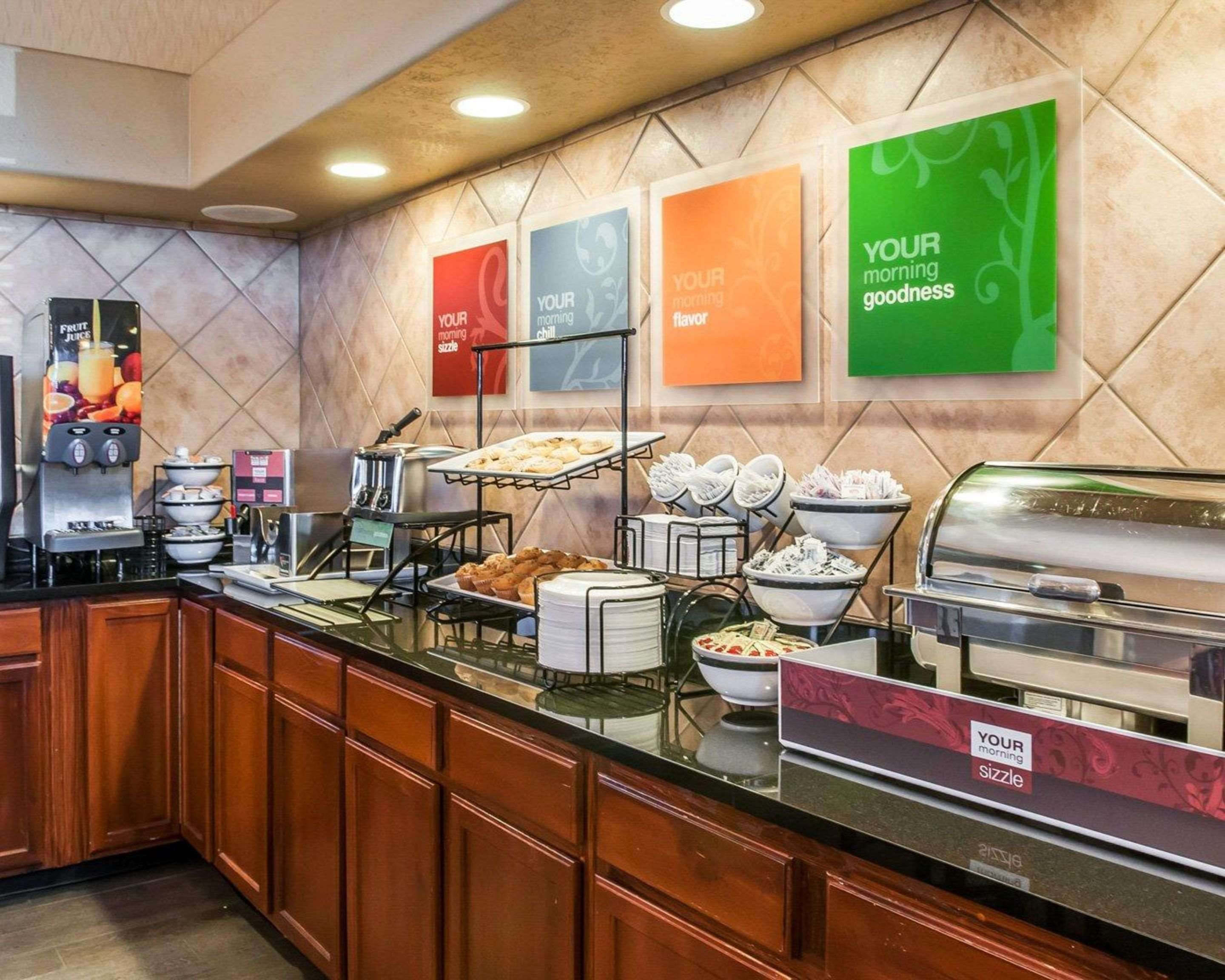 free daily full breakfast