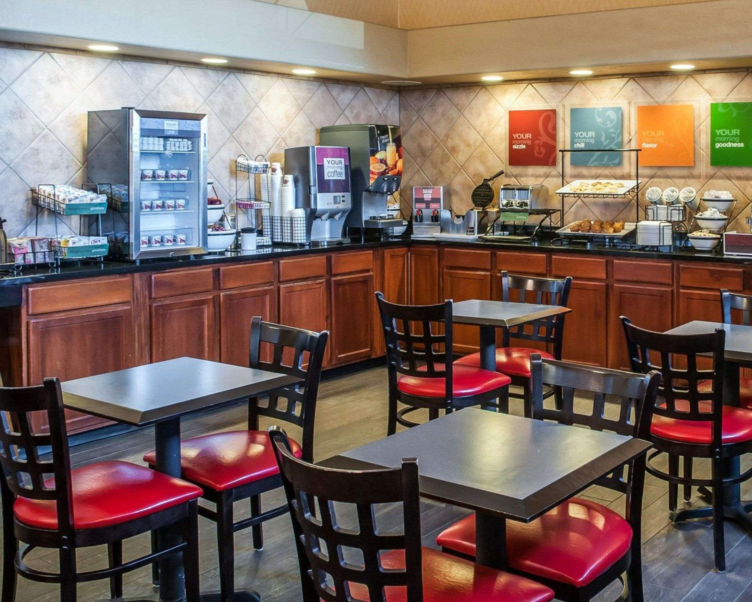 free daily full breakfast