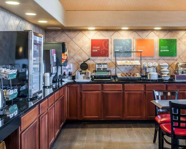 Petit déjeuner complet compris tous les jours