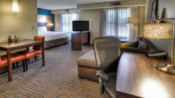 Caja de seguridad en la habitación y escritorio