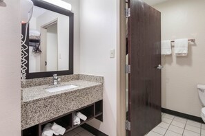 Free toiletries, hair dryer, towels, soap - Red Roof Inn Richmond, KY (Richmond)