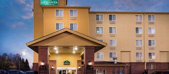 La Quinta Inn & Suites by Wyndham Portland Airport