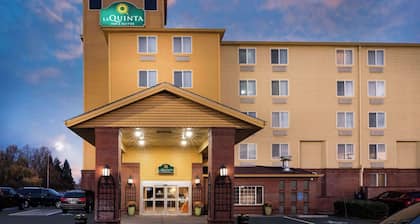 La Quinta Inn & Suites by Wyndham Portland Airport