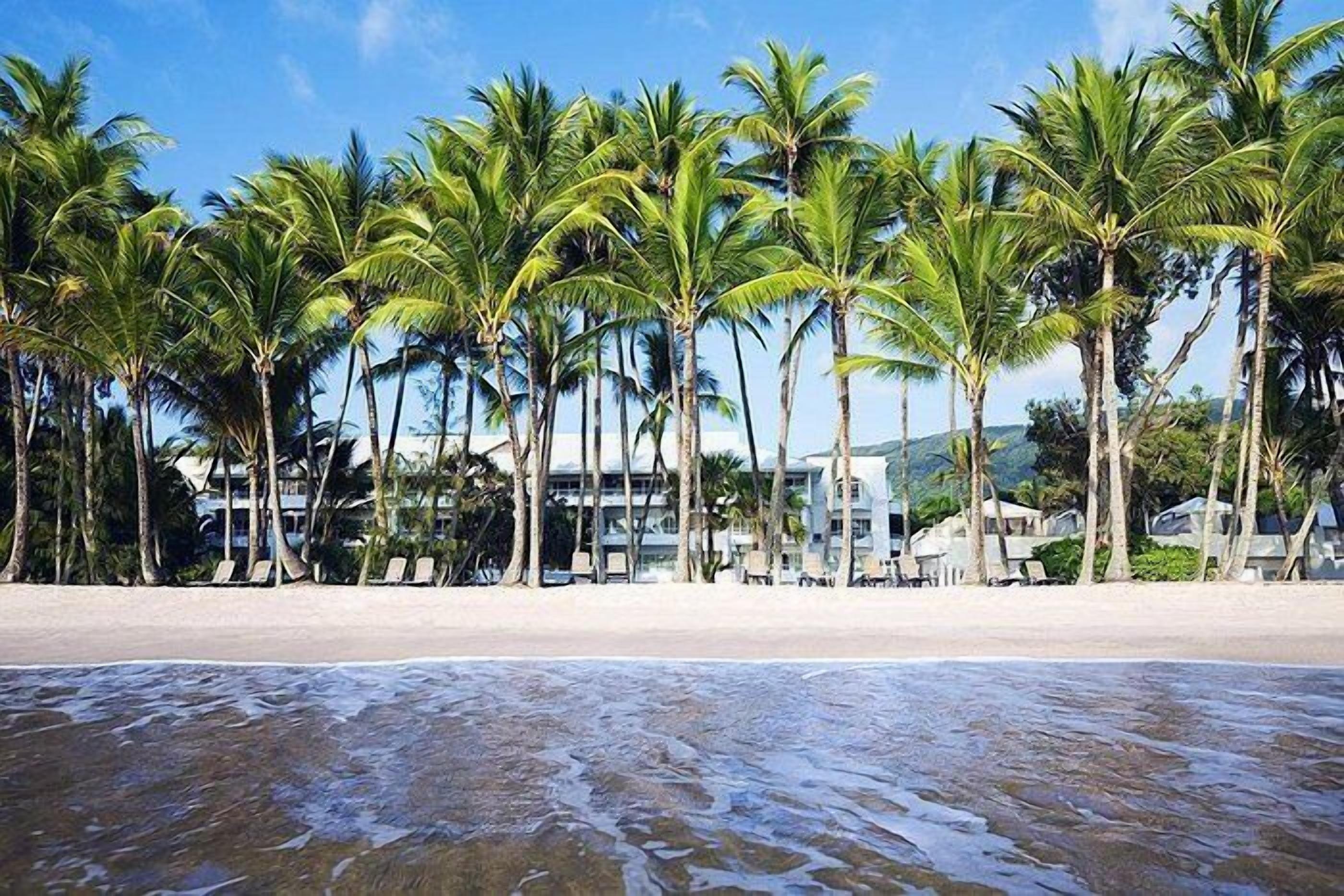 2 Bedroom Beach Front Apartment | 외관