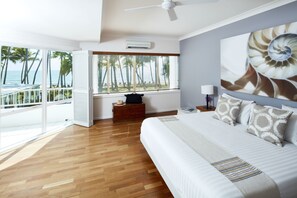 In-room safe, soundproofing, iron/ironing board, free WiFi