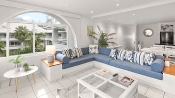 3 Bedroom Pool View Apartment - Complimentary Parking, WiFi and Daily Beach Yoga | 1 bedroom, in-room safe, soundproofing, iron/ironing board