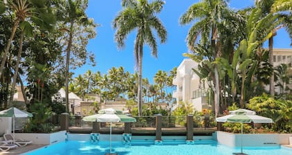 Alamanda Palm Cove by Lancemore