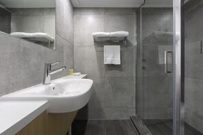 Ympäristöystävälliset hygieniatuotteet, hiustenkuivaaja, pyyhkeet