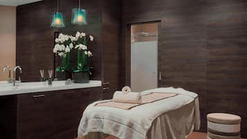 Couples treatment room(s), sauna, steam room, Turkish bath/hammam