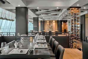 Dinner served - Sheraton Club des Pins Resort (Algiers)