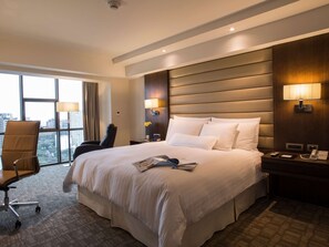 Executive Room, 1 King Bed, City View | 1 bedroom, premium bedding, down comforters, memory foam beds