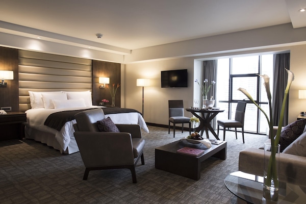 Grand Room, 1 King Bed