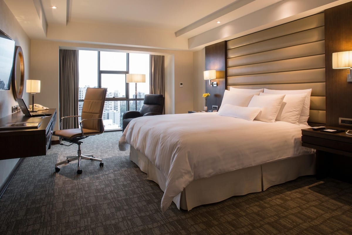 Swiss, Executive Room, 1 Double Bed | Premium bedding, down comforters, memory foam beds, minibar