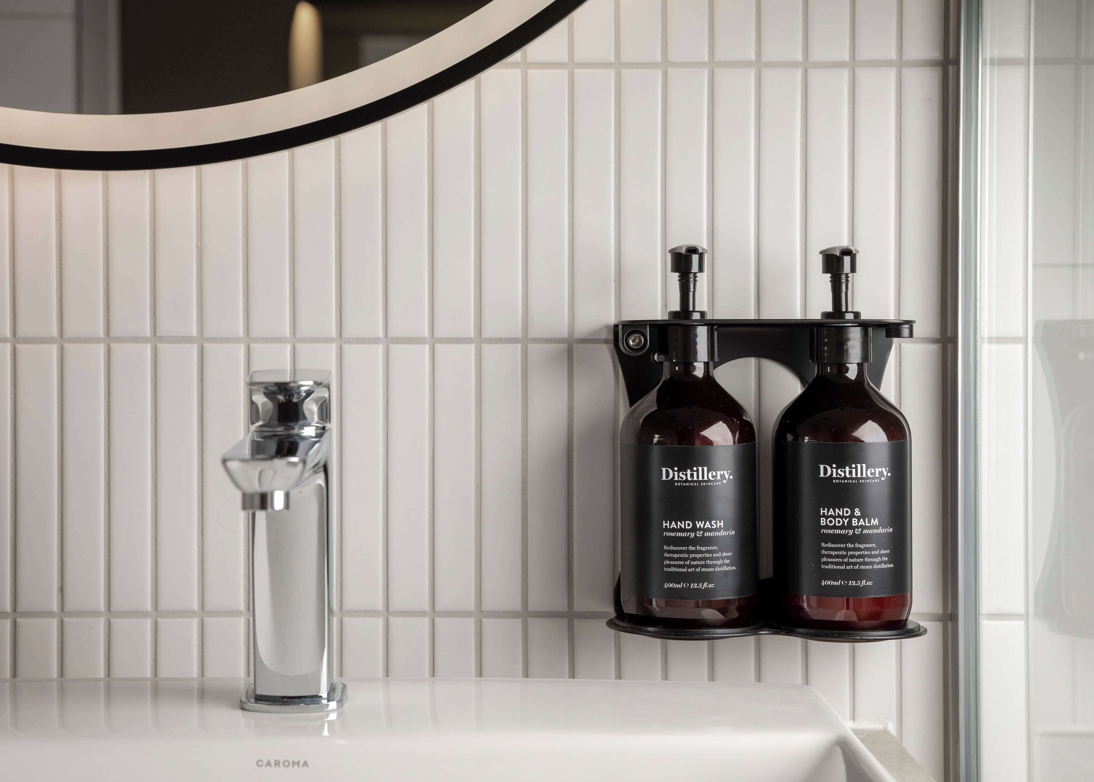 combined shower/bathtub, free toiletries, hair dryer, towels