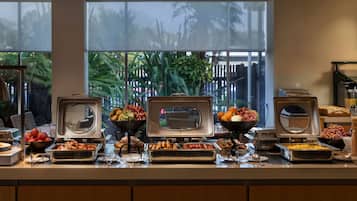 Daily buffet breakfast for a fee