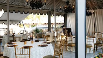 Breakfast, lunch, dinner served; Mediterranean cuisine