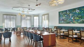 فطور أوروبي يوميًا مقابل رسوم