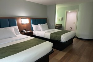 Habitación, 2 camas dobles, no fumadores | Sábanas de algodón egipcio y ropa de cama de alta calidad