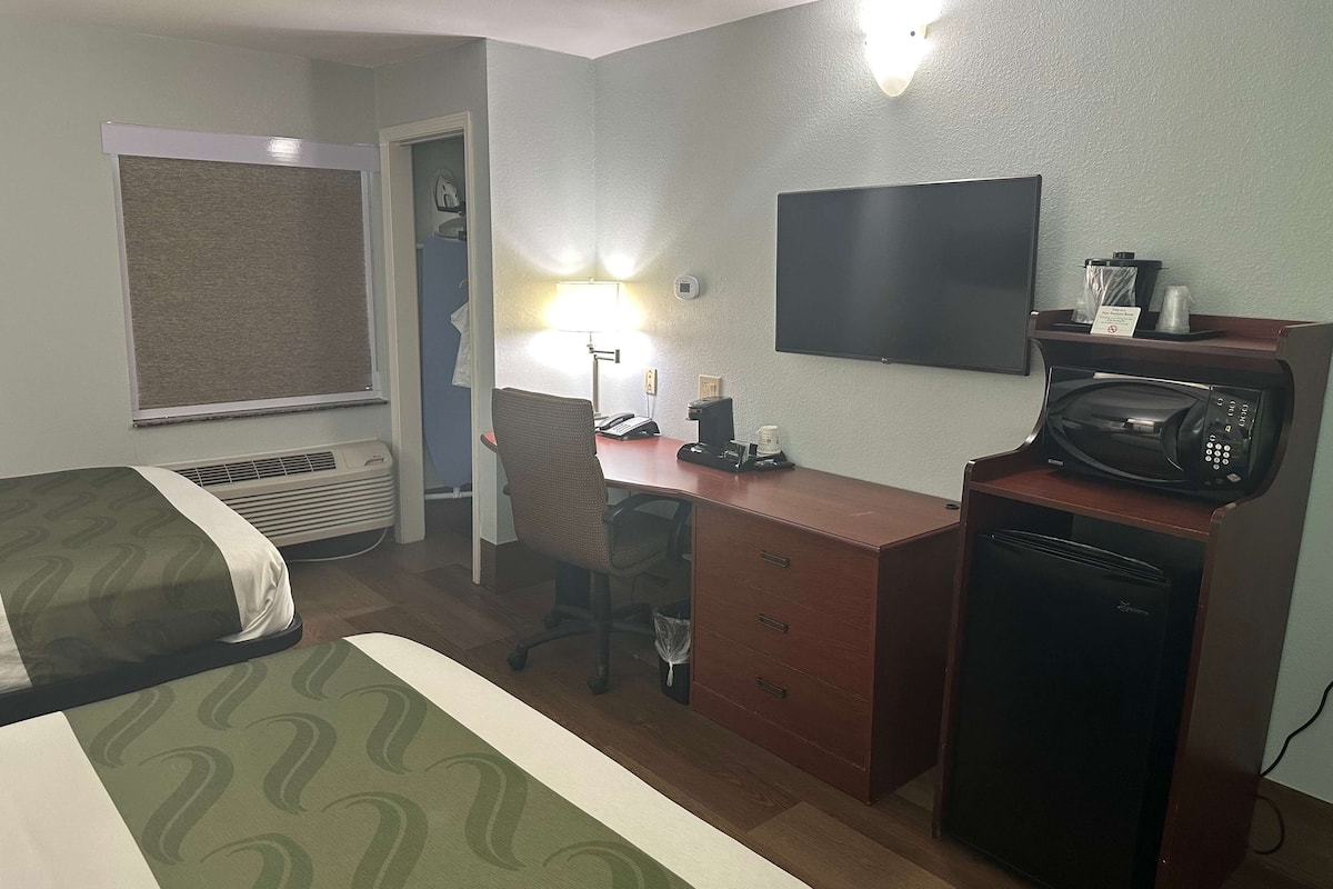 Room, 2 Double Beds, Non Smoking | Egyptian cotton sheets, premium bedding, pillowtop beds