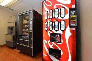 Vending machine - Sleep Inn Rockford I-90 (Rockford)