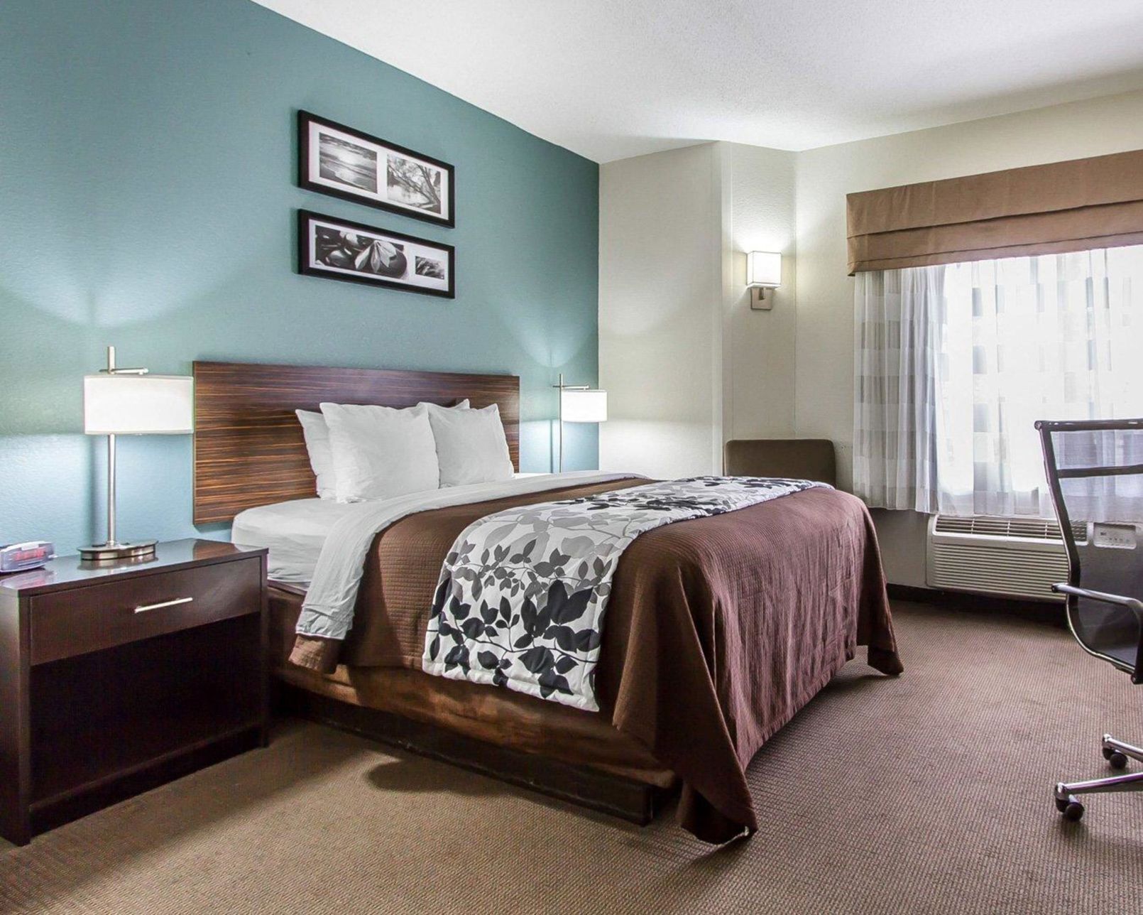 Premium bedding, pillowtop beds, desk, laptop workspace