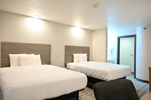 Habitació estàndard, 2 llits de matrimoni, no fumadors | Wifi gratuïta i despertador 