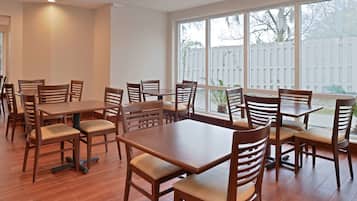 Free daily on-the-go breakfast