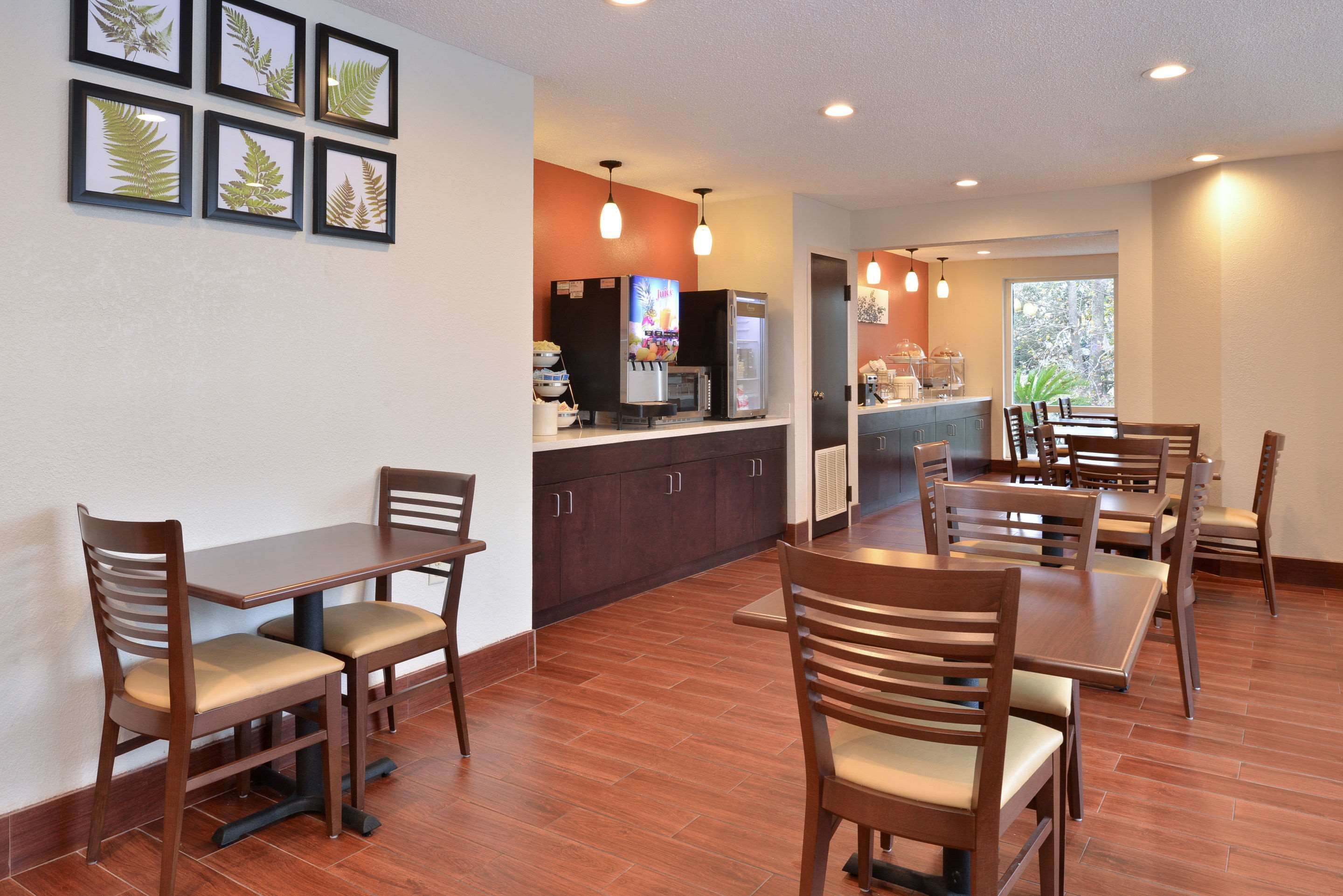 包含每日外带式早餐