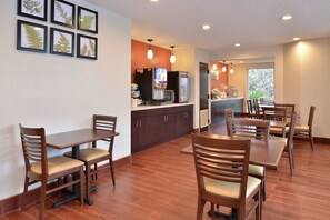 Desayuno para llevar incluido todos los días