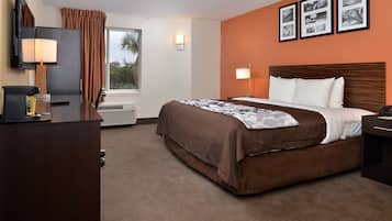 Een bureau, een strijkplank/strijkijzer, extra bedden (toeslag)