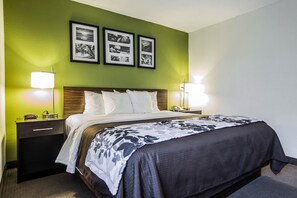 Suite, 1 King-Bett, Nichtraucher, Whirlpool | Schreibtisch, Bügeleisen/Bügelbrett, kostenlose Babybetten