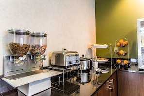 Free daily continental breakfast