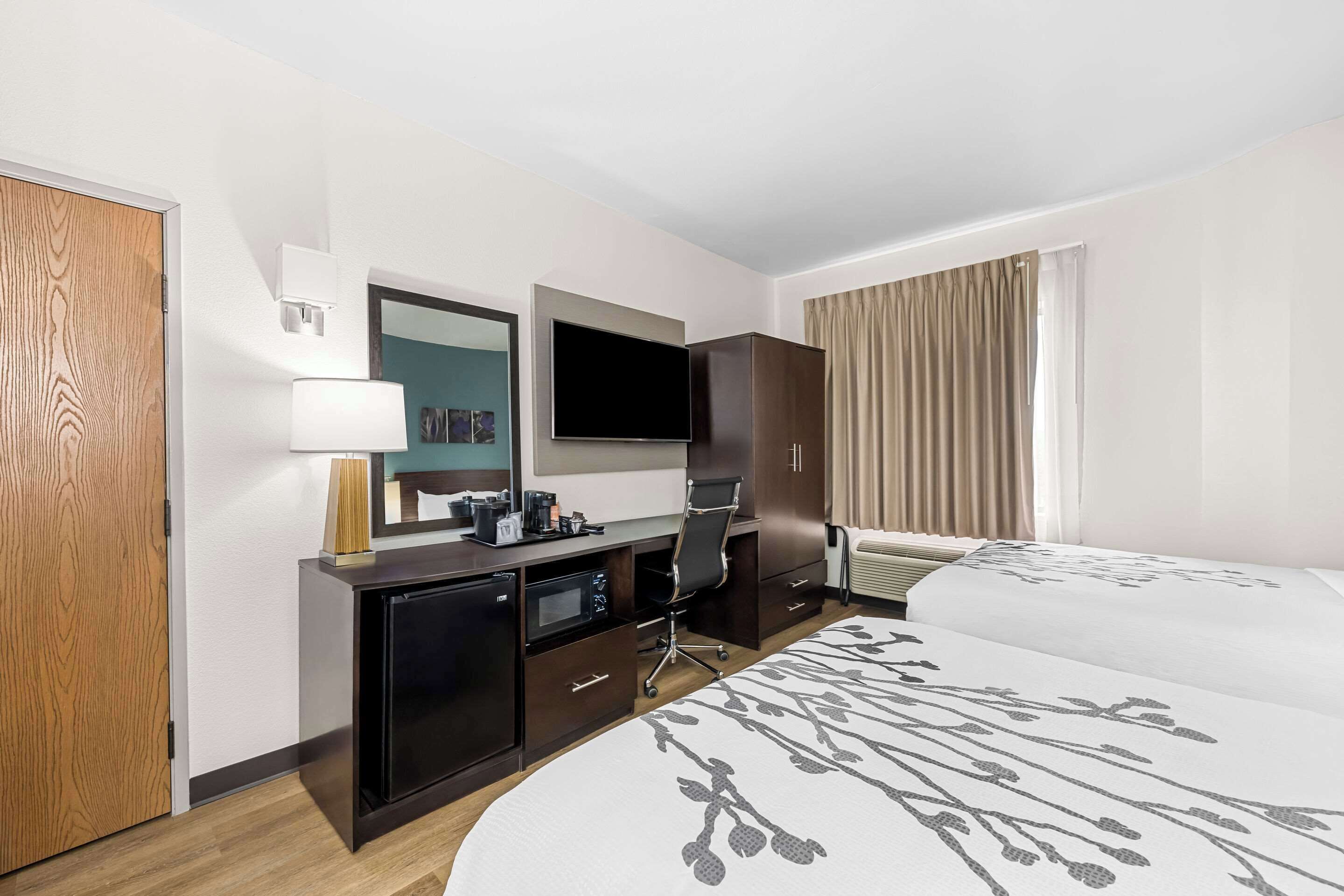 desk, iron/ironing board, free wifi, alarm clocks