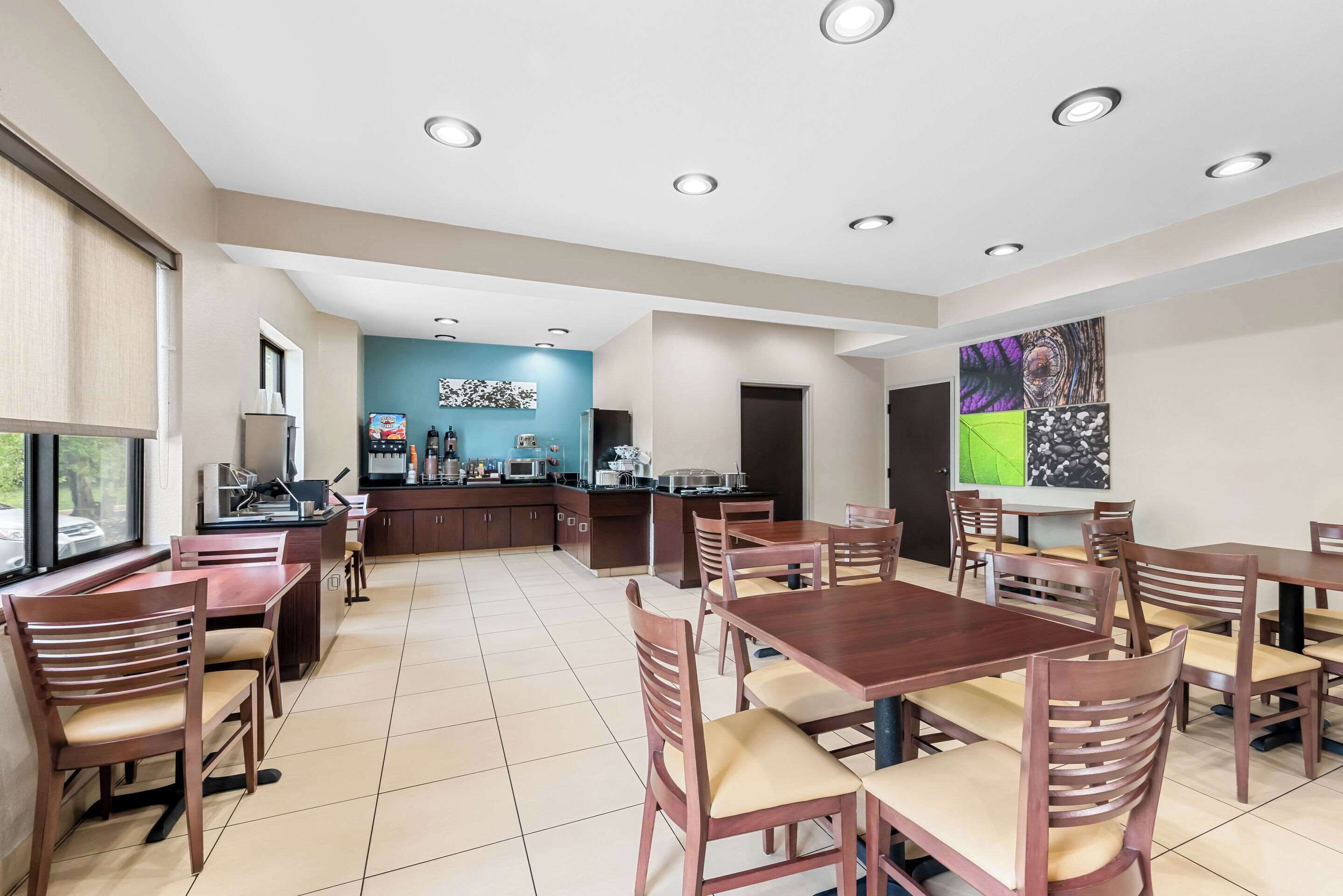 包含每日自助早餐