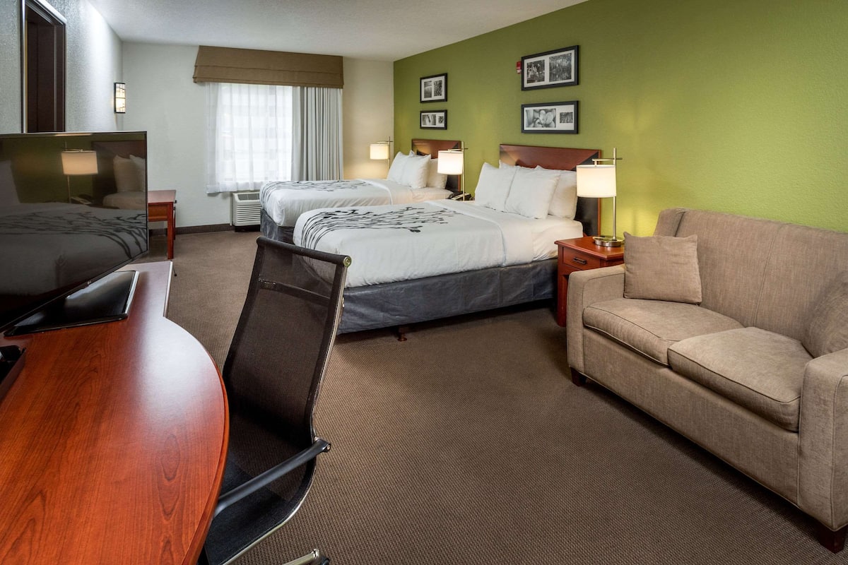 Suite, Multiple Beds, Accessible, Non Smoking | Premium bedding, blackout drapes, iron/ironing board