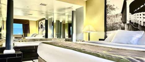 Suite, 1 King Bed, Non Smoking, Jetted Tub | Desk, blackout drapes, iron/ironing board, free WiFi