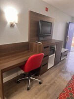 Quarto, 1 cama King, acessível, para não fumantes | Berços grátis, camas extras/dobráveis (sobretaxa), Wi-Fi de cortesia
