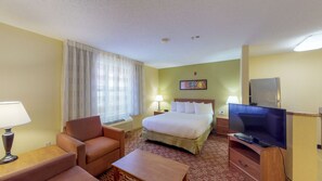 Studio | Woonruimte | Een 32-inch flatscreentelevisie met digitale zenders en een televisie