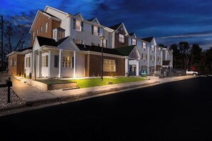 Front of property - evening/night - MainStay Suites Columbia Harbison (Columbia)