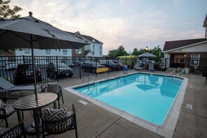 Piscine extérieure (ouverte en saison)