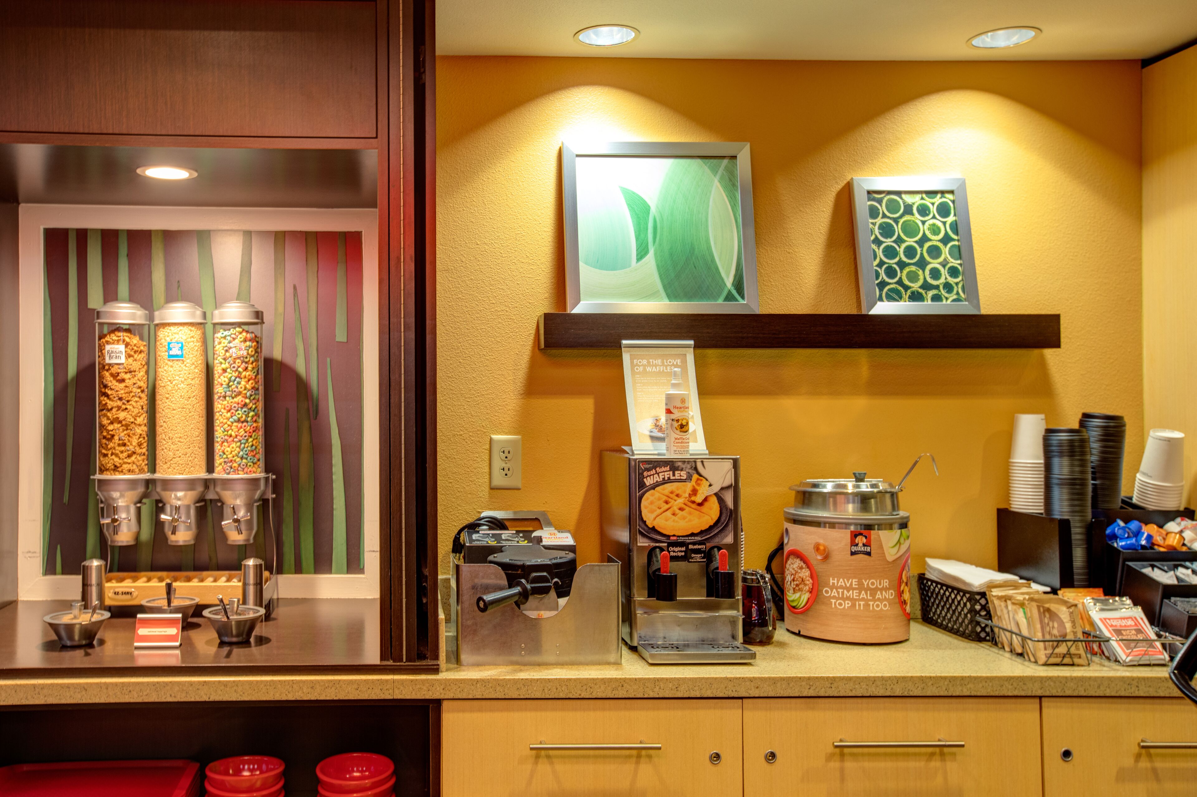 free daily continental breakfast