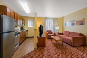 Desk, laptop workspace, iron/ironing board, free WiFi